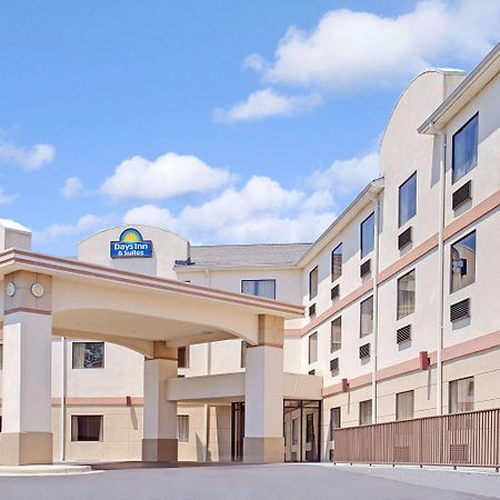 Days Inn & Suites By Wyndham Laurel Near Fort Meade מראה חיצוני תמונה