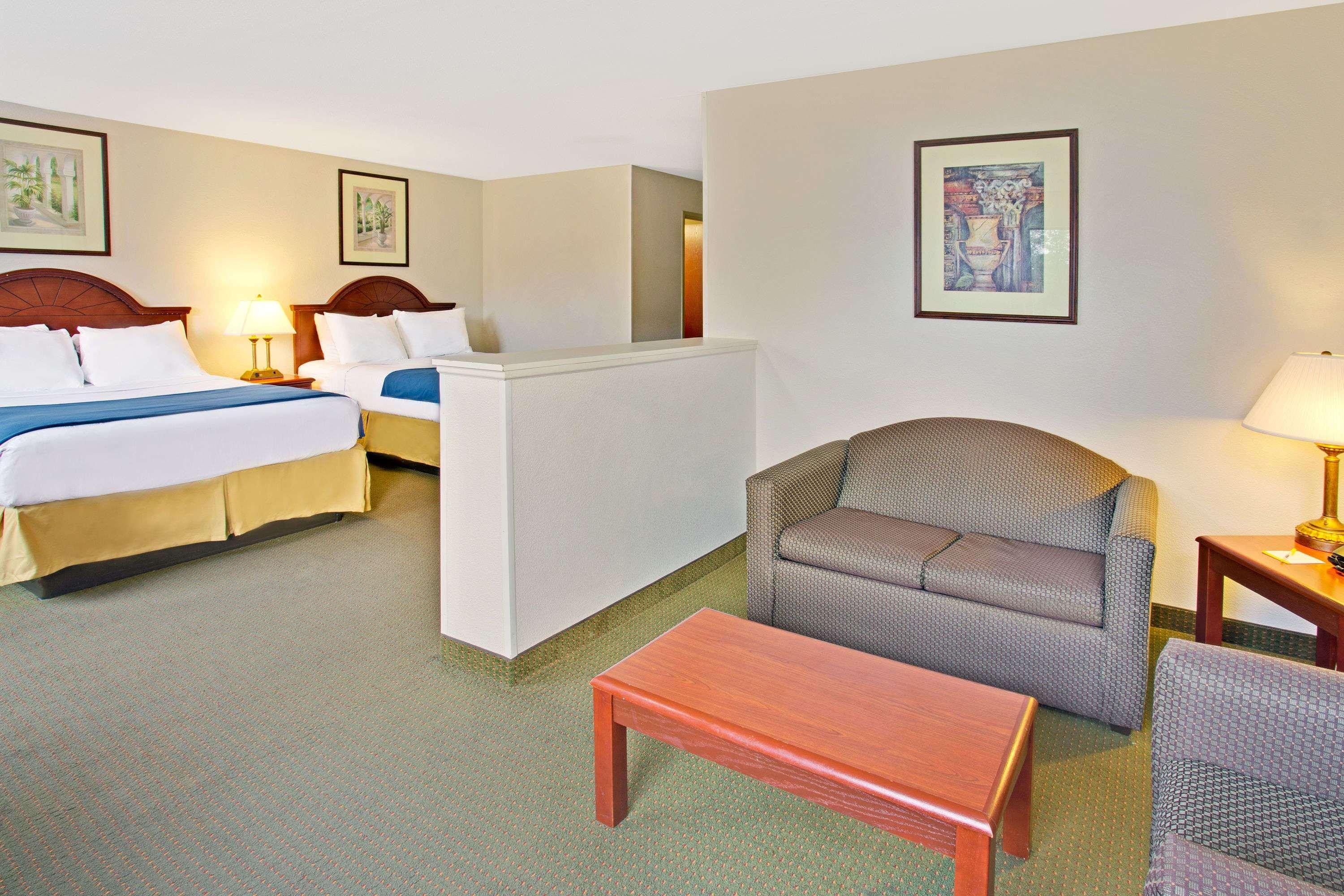 Days Inn & Suites By Wyndham Laurel Near Fort Meade מראה חיצוני תמונה