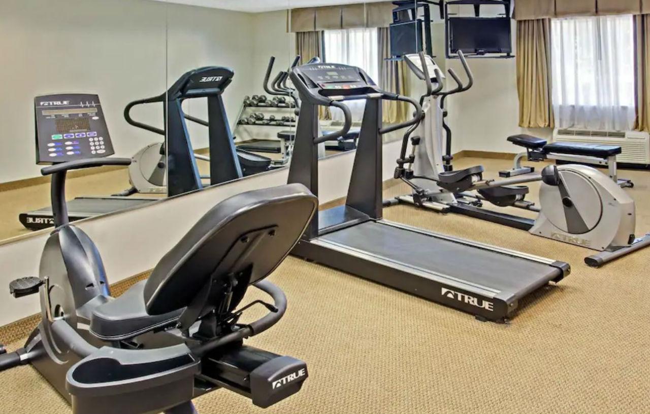 Days Inn & Suites By Wyndham Laurel Near Fort Meade מראה חיצוני תמונה